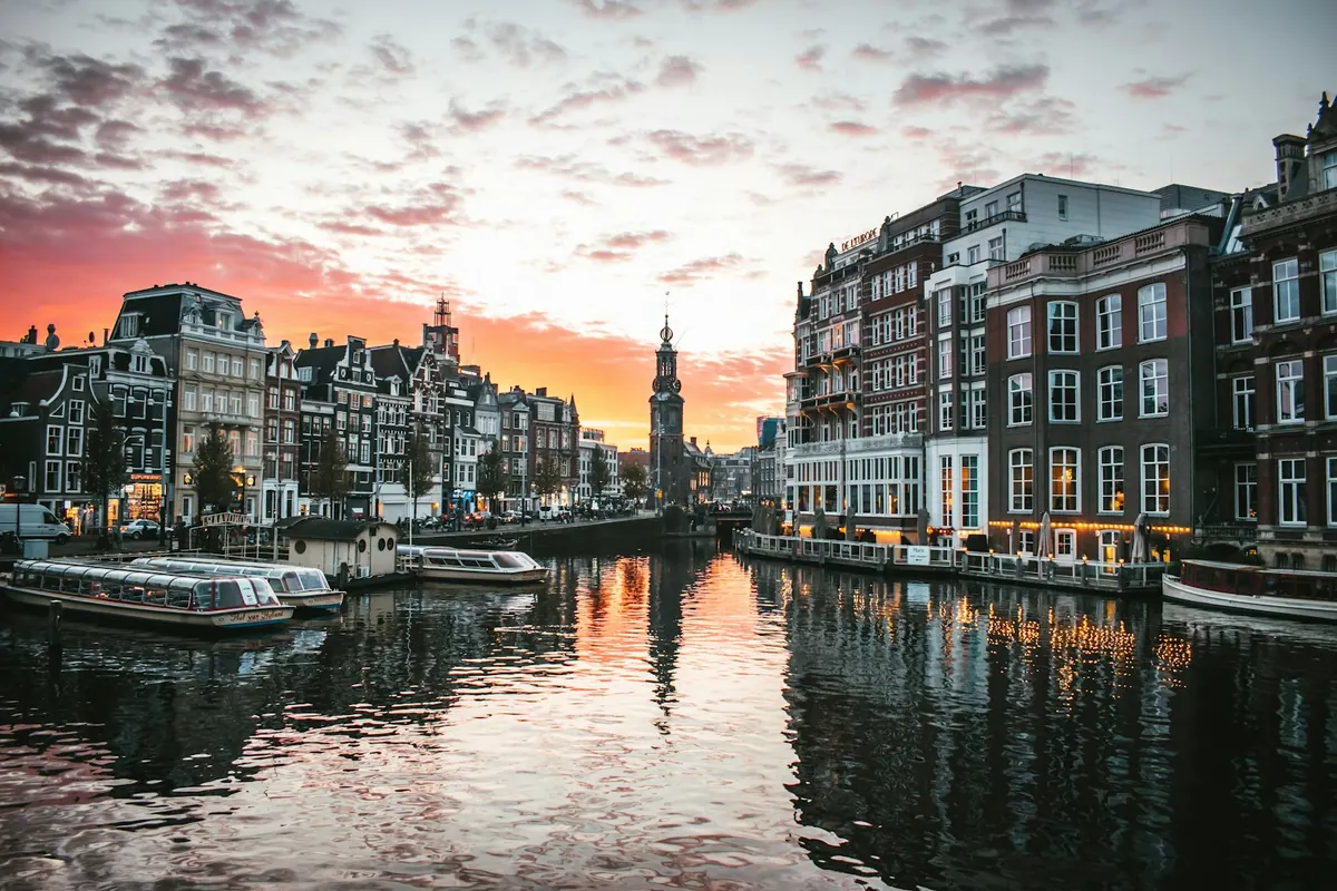 Benelüks ve Paris Turu destinasyon görseli